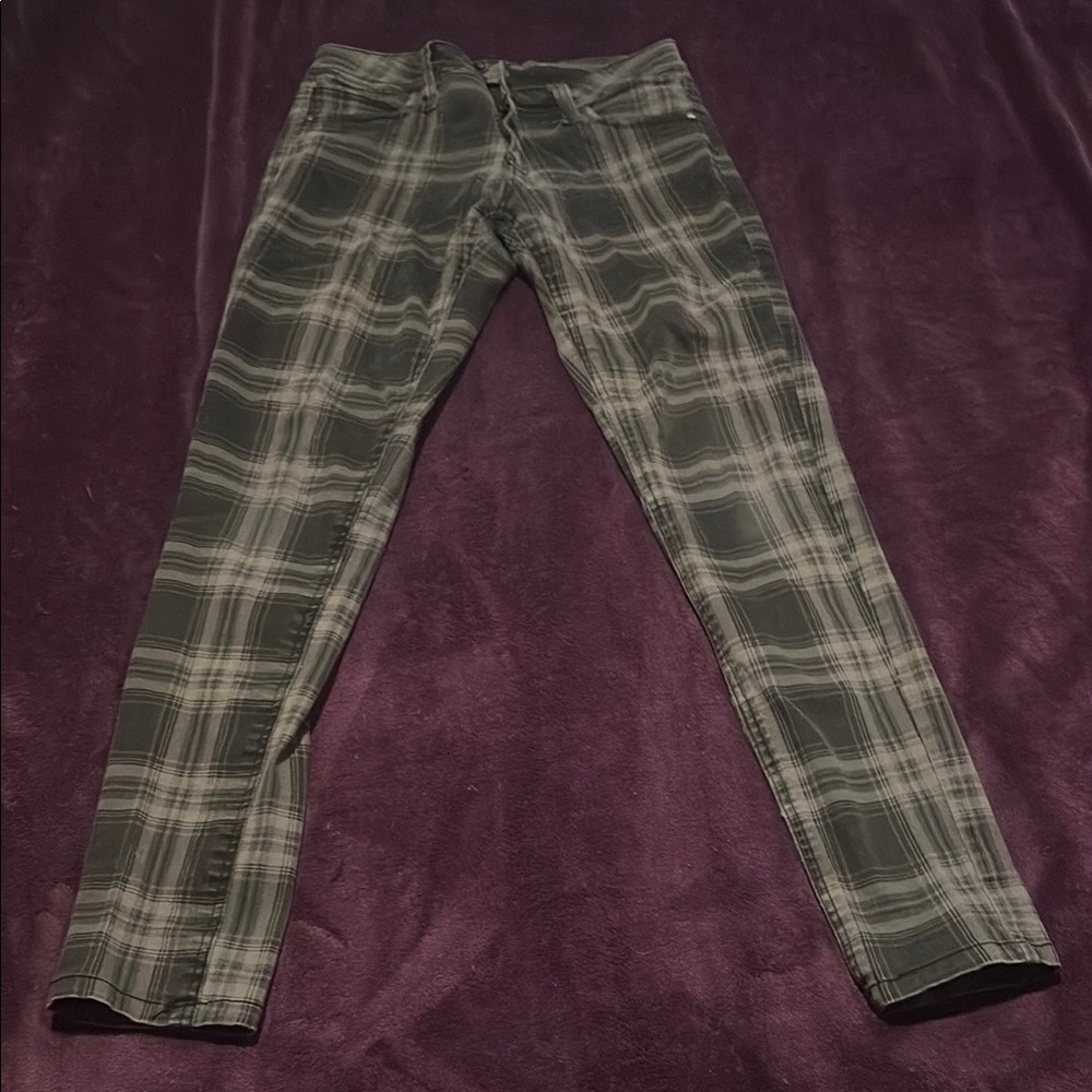 Chic Gray Plaid Pants